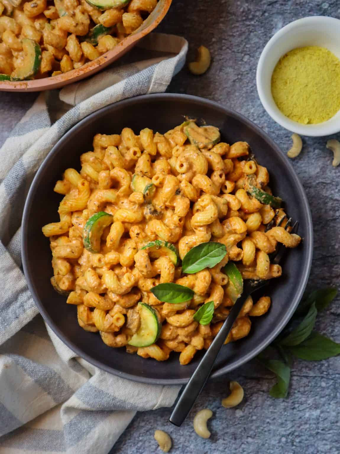 Vegan Pasta alla Vodka (Easy and Ready in under 30 min!)