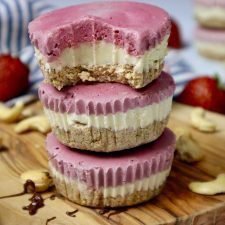 Vegan Strawberry Cheesecake Cups-image